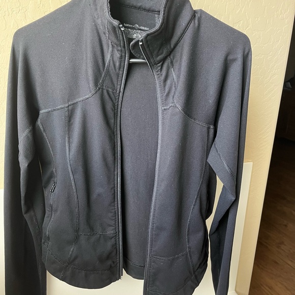 Lululemon jacket - Picture 5 of 8